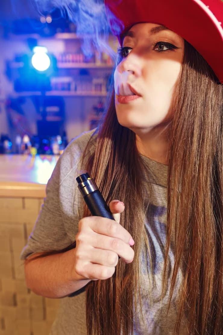 Explore e-dym and How Harmful Are Electronic Cigarettes in Today’s Health Discussions