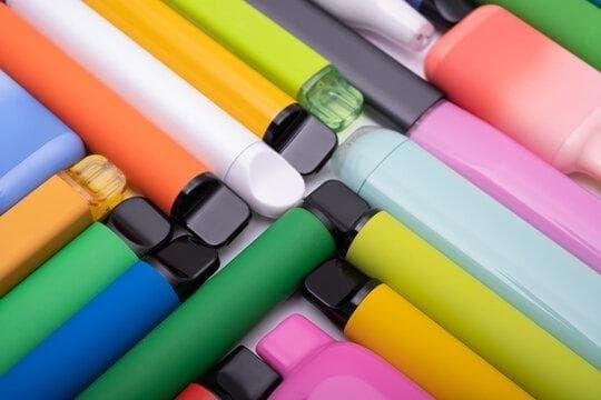 e-Cigaretta 2025 buying guide and review of the best e cigarette portable charger options for travel and long battery life