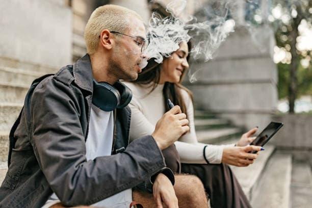 Best E-cigarete Models Reviewed and Why the e cigs electronic cigarette vape battery Matters for Daily Vapers