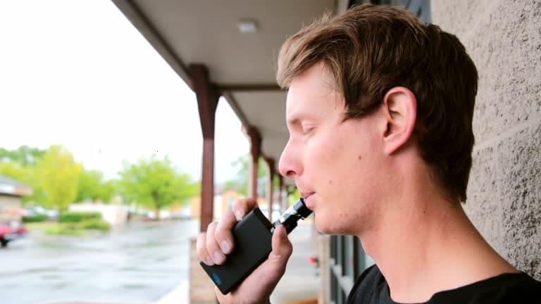 Disposable vapes trend and guide to e cigarette vs vape price comparisons for savvy shoppers
