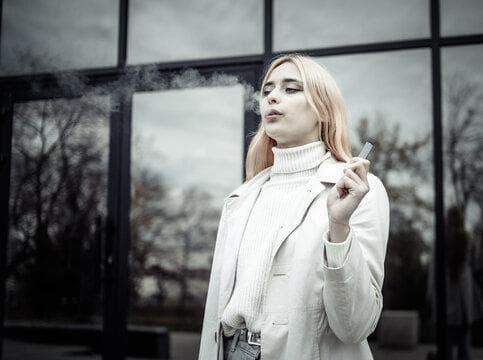 Why 12000 Züge Vapes Are Trending in 2025 and How to Compare Them to the electronic cigarette best brand Options